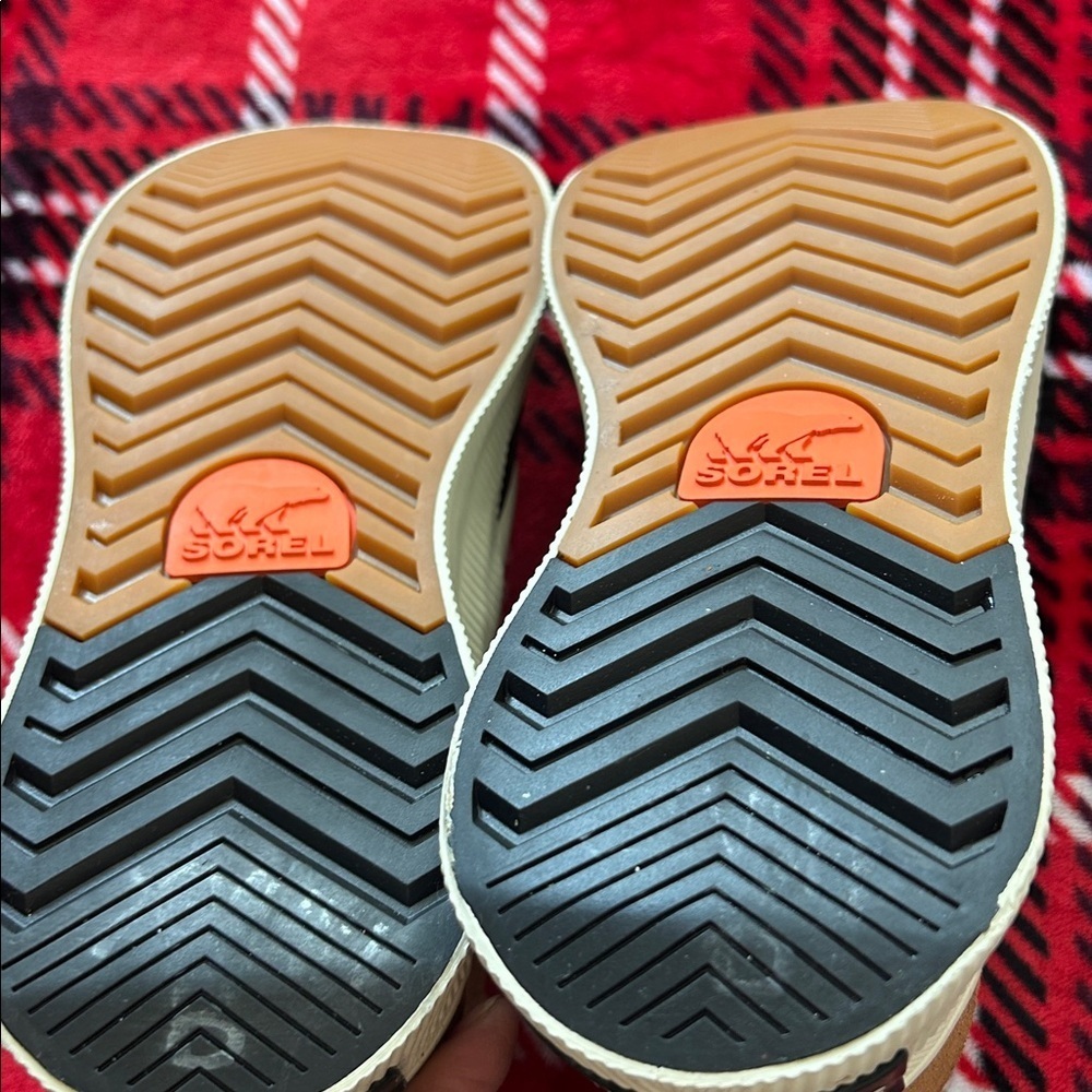 Sorel Kids Shoes in Brown and Black - Picture 4 of 4